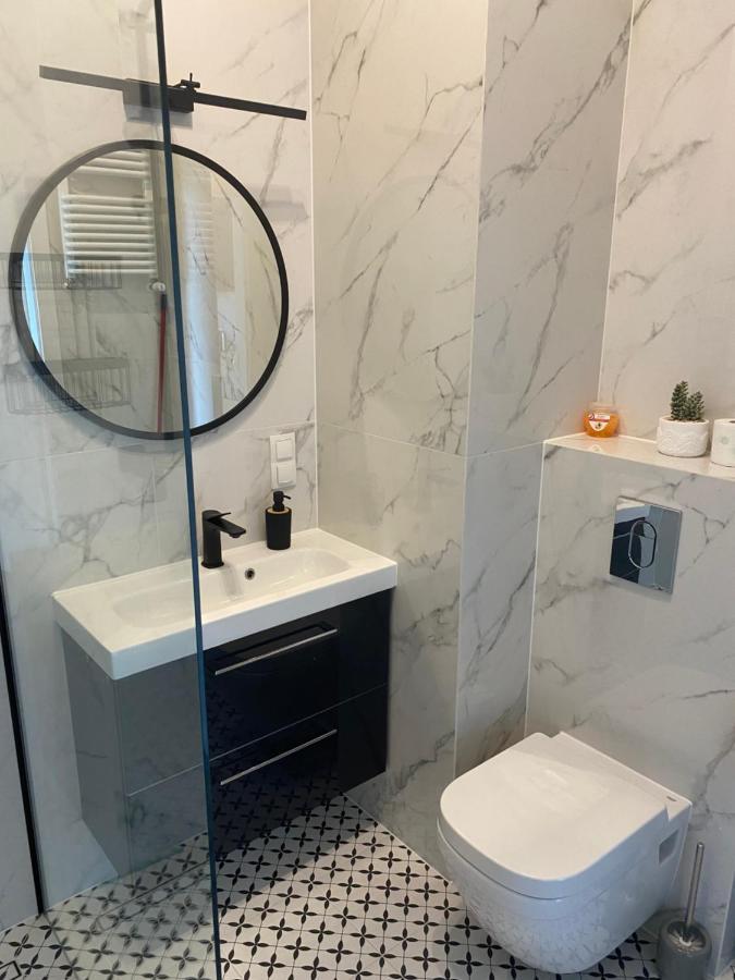 Apartament Nadmotlawie Estate Black Гданск Екстериор снимка